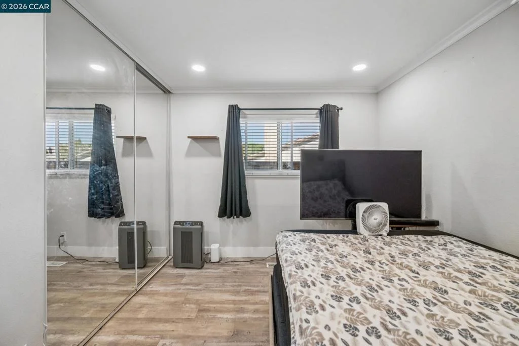 Photo of 20 Clairmont Pl