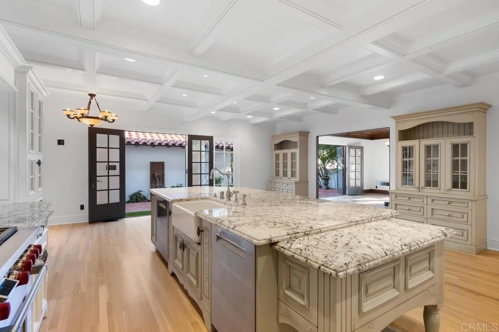 Photo of 1015 Alameda Boulevard