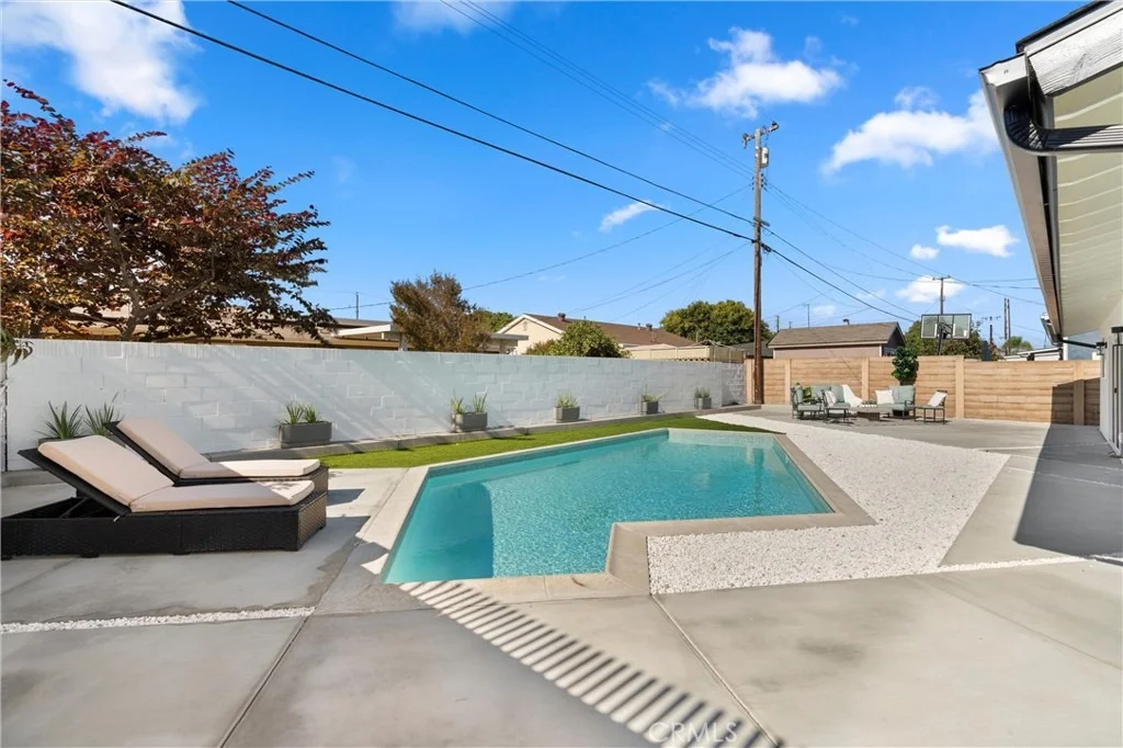 Photo of 8591 Greenleaf Avenue