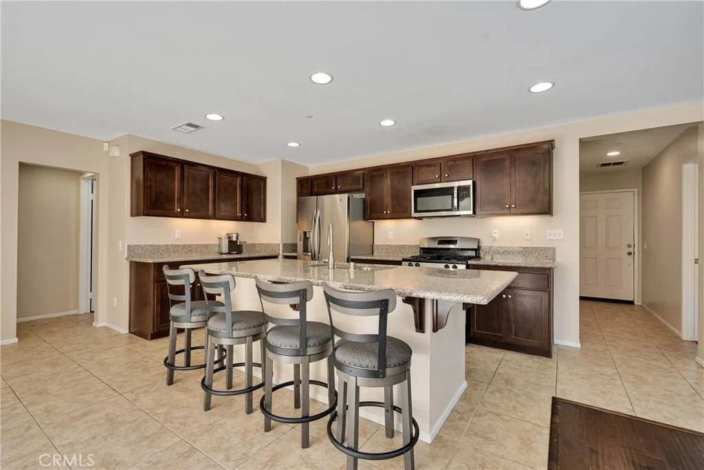 Photo of 1445 Chinaberry