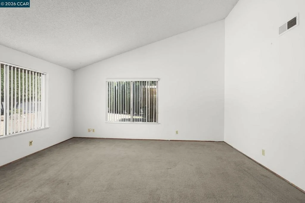 Photo of 101 Flame Dr