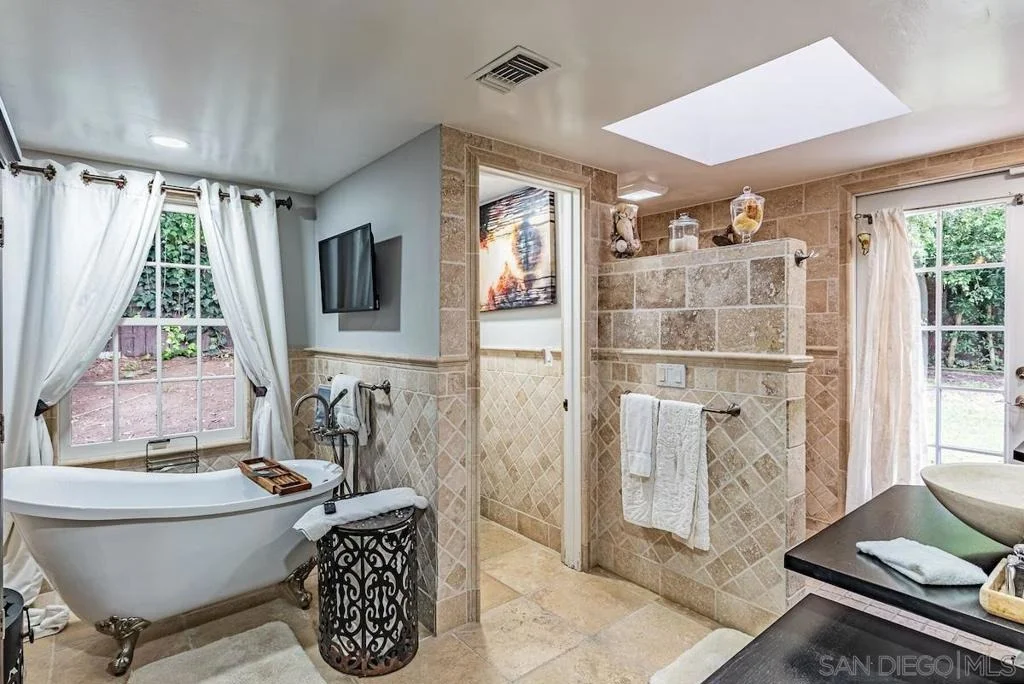 Photo of 1005 Solymar Drive