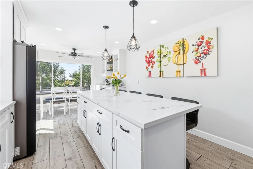 Photo of 1585 Camelot