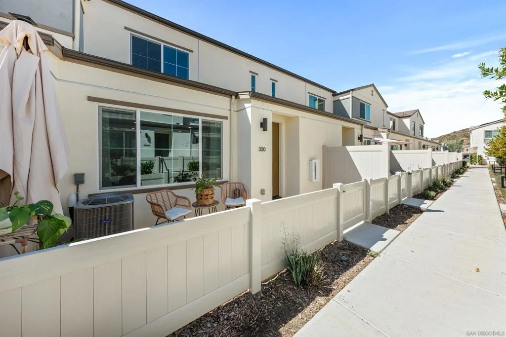 Photo of 320 Satsuma Trail