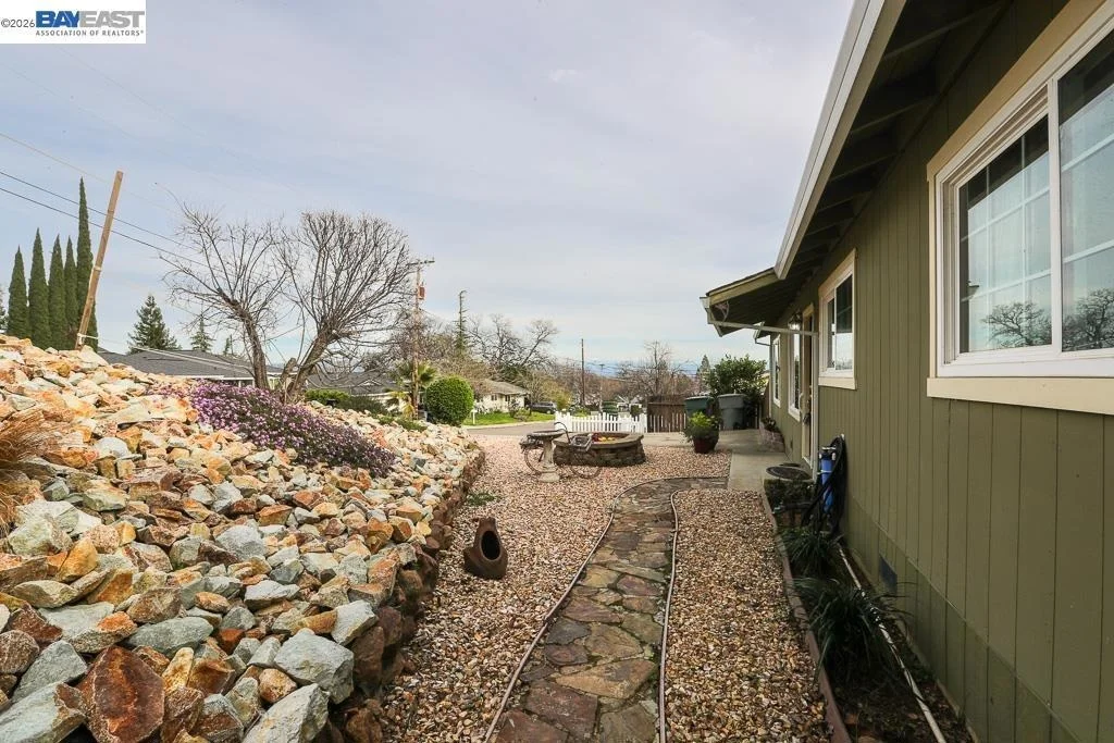 Photo of 3345 Oakwood Place