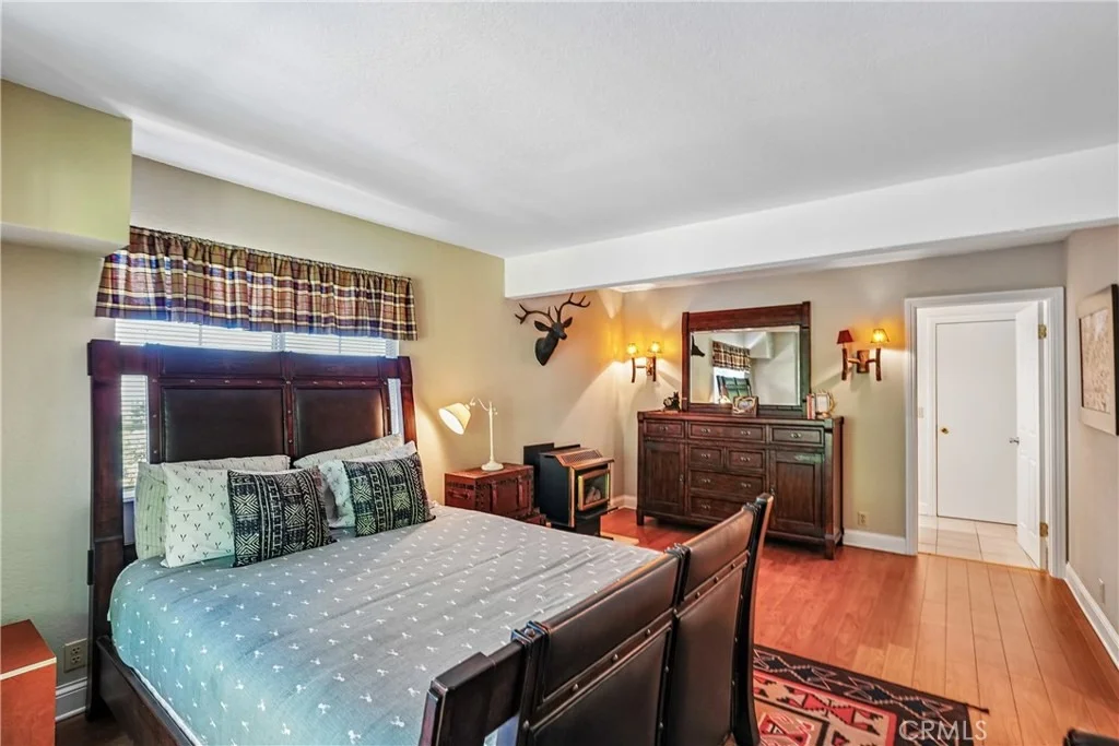 Photo of 28833 Manitoba Drive