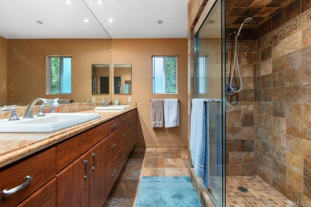 Photo of 29560 Lilac Road