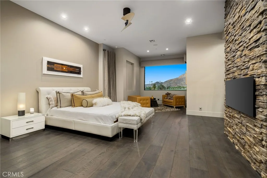 Photo of 49967 Ridge View Way