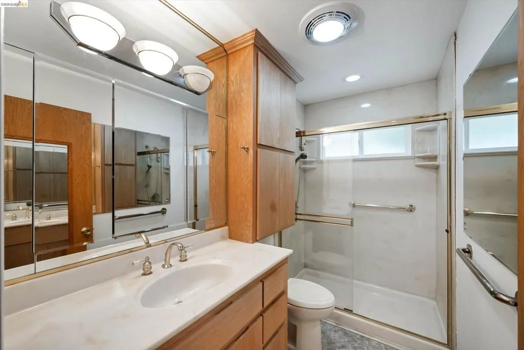 Photo of 4054 Milton Ave