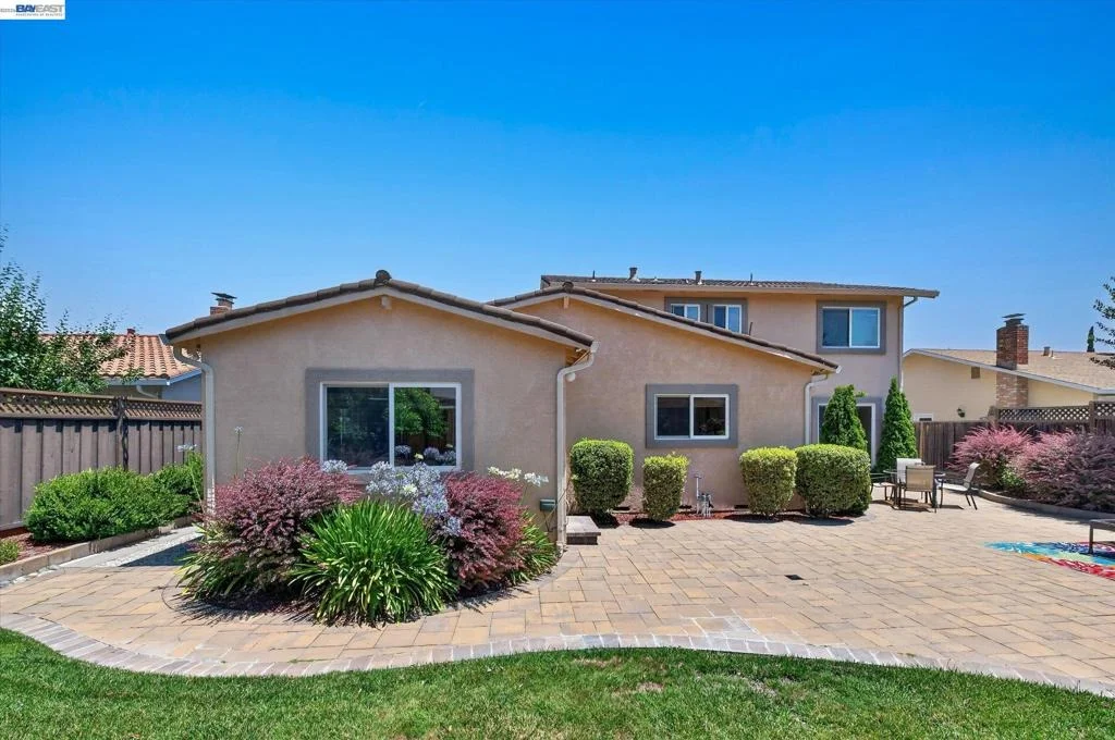 Photo of 2358 Crestline Rd