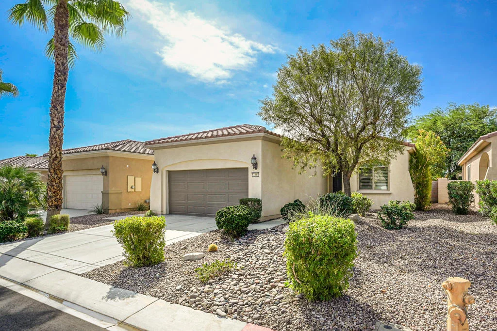 Photo of 81665 Avenida De Baile