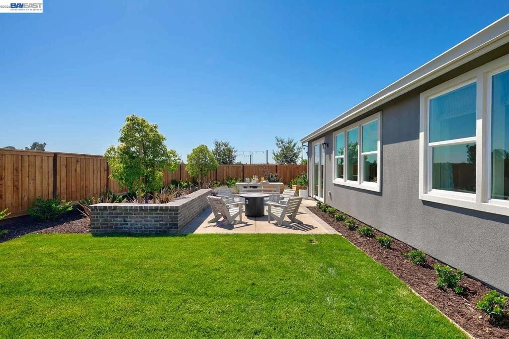Photo of 1049 Briar Court