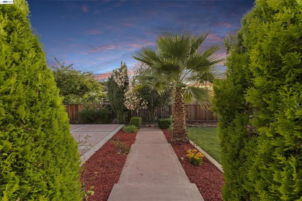 Photo of 5333 Creek Est