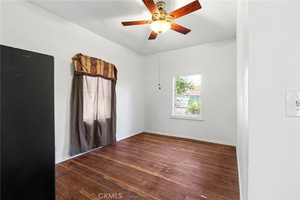 Photo of 818 6th Avenue