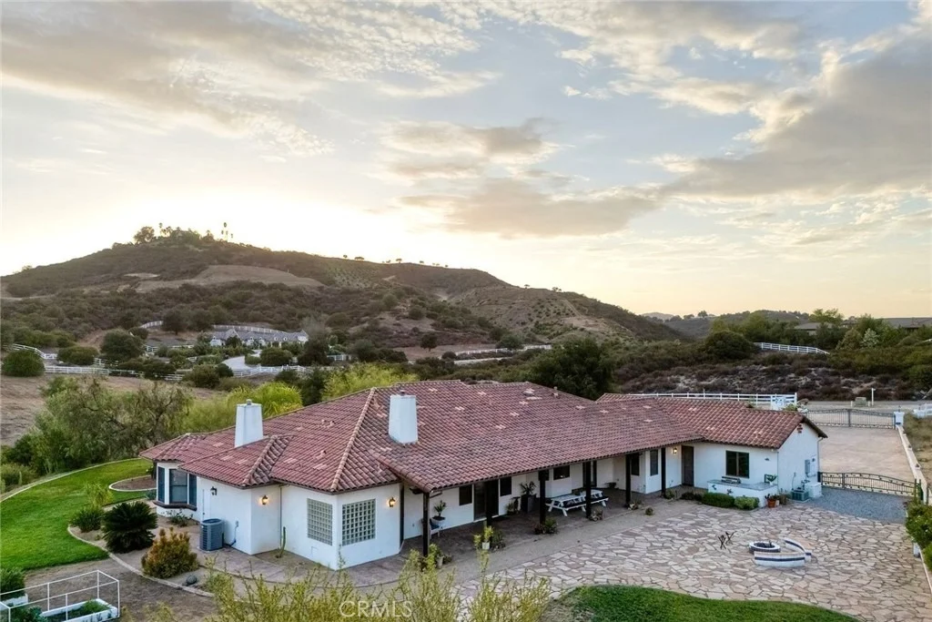 Photo of 21977 Paseo Chico