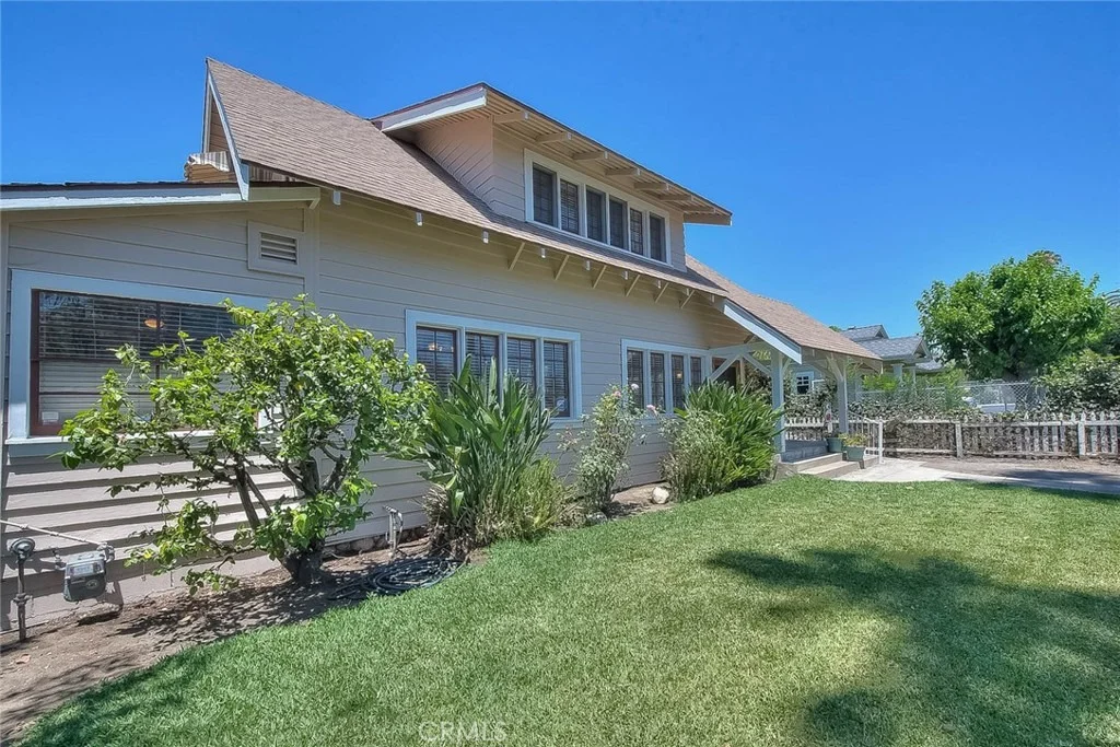 Photo of 563 Claremont