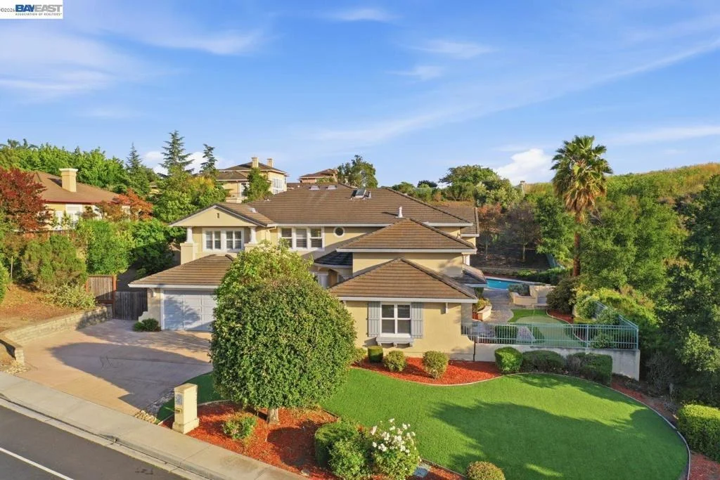 Photo of 48564 Avalon Heights Ter