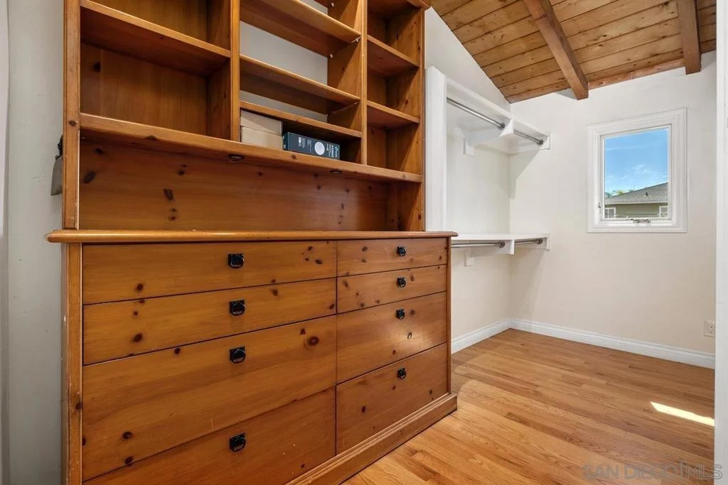 Photo of 4282 Middlesex Drive