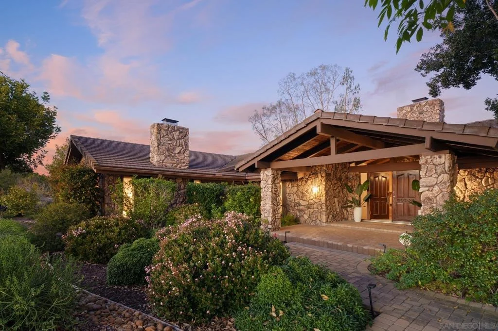 Photo of 15943 Ranch Hollow Rd