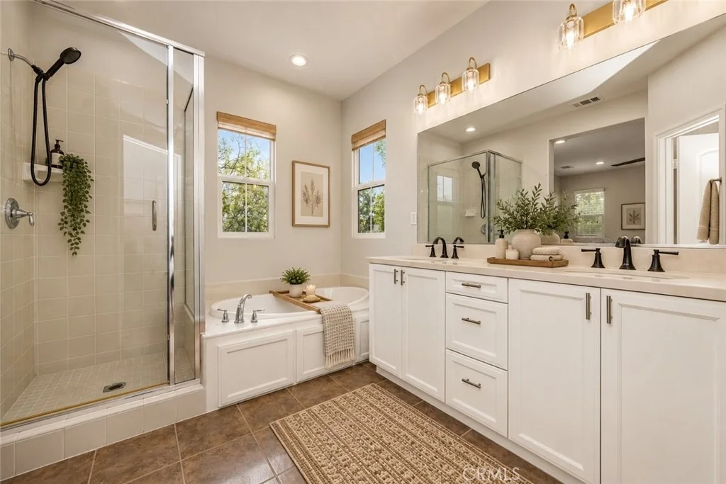 Photo of 439 N Naranjal