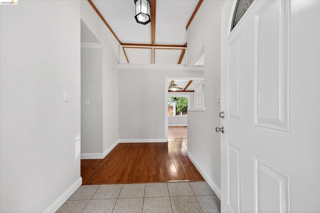 Photo of 901 Helix Dr