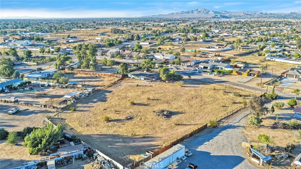 Photo of 17047 Eucalyptus Street