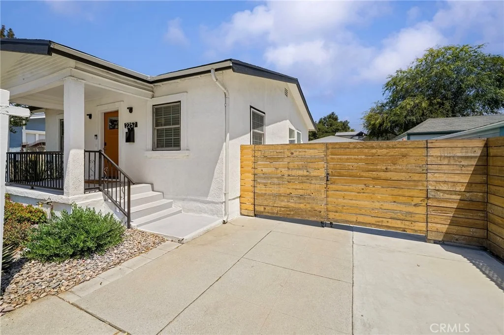 Photo of 2257 E Del Mar Boulevard
