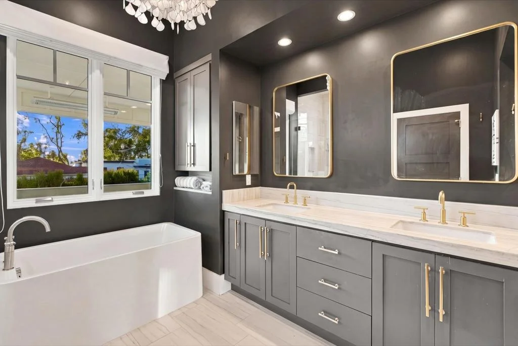 Photo of 5518 Bellevue Ave
