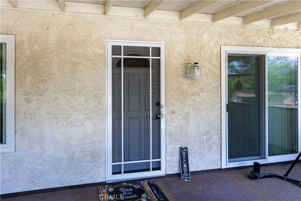Photo of Unit E at 26344 Oak Plain