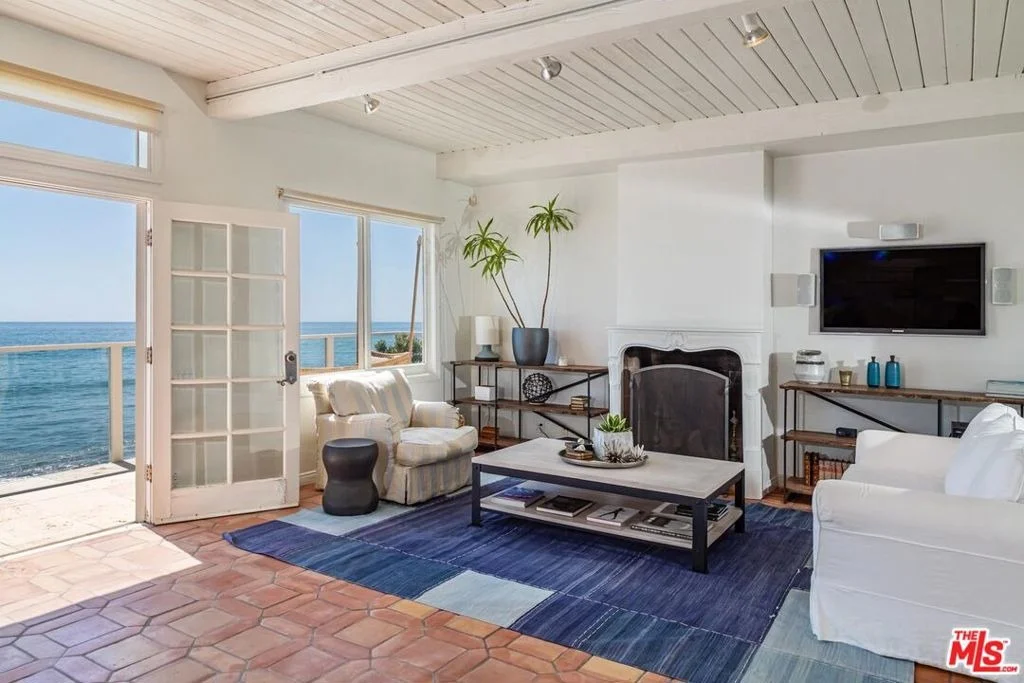 Photo of 24216 Malibu Road