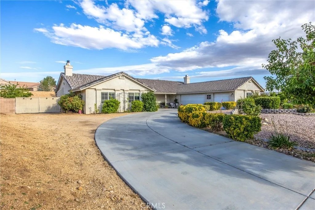Photo of 13997 Riverside