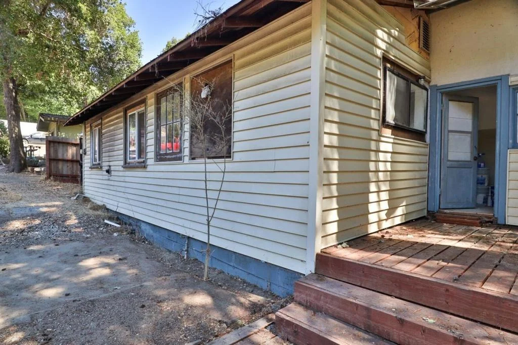 Photo of 495 Riverview Drive