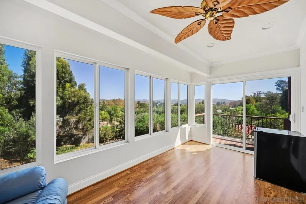 Photo of 4488 La Canada