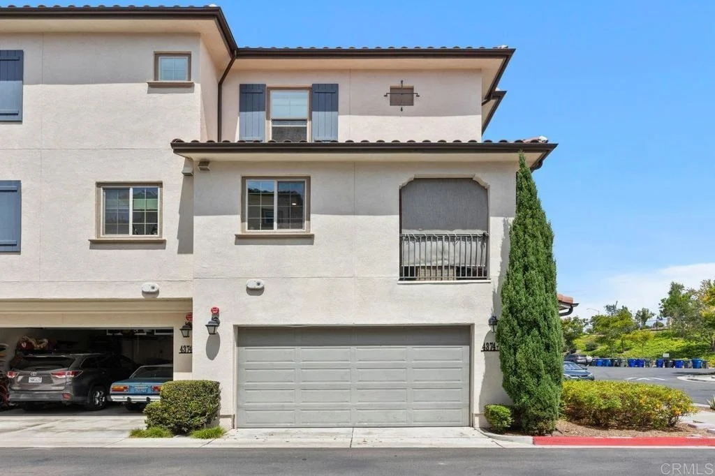 Photo of Unit 1 at 4374 Nautilus Way