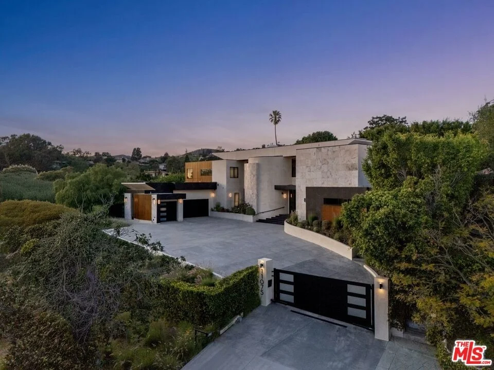 Photo of 11075 W Sunset Boulevard