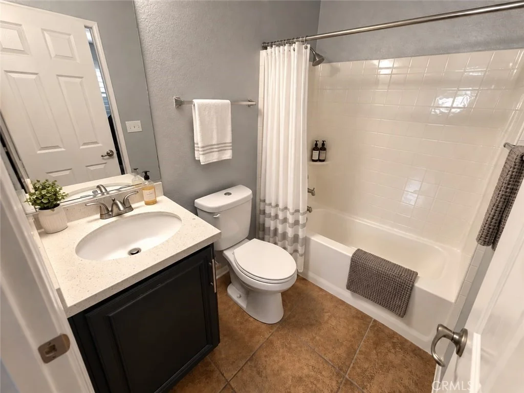 Photo of 15979 Ludlow