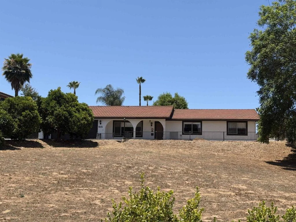 Photo of 915 Moody Drive