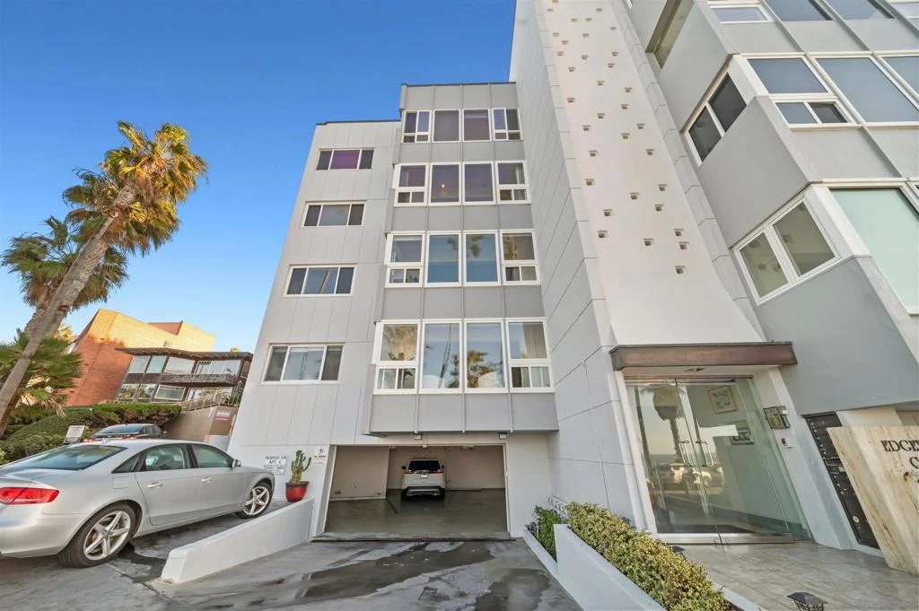 Photo of Unit UNITA at 1039 Coast Blvd