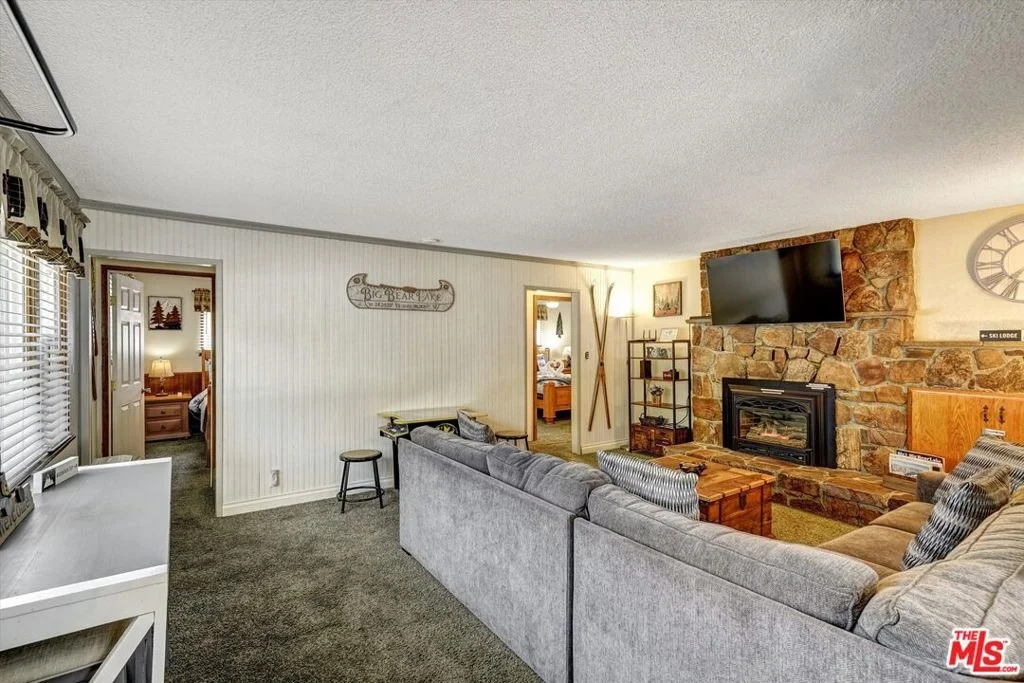 Photo of 404 Oriole Drive