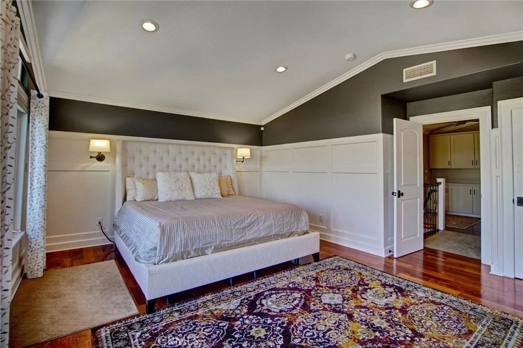 Photo of 445 Somerset Circle