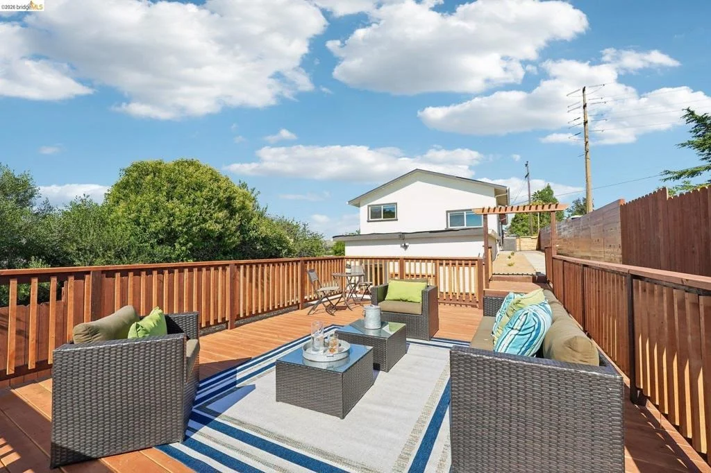 Photo of 449 GILCREST