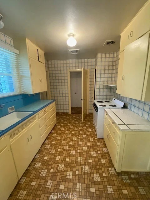 Photo of 8 W 25th Street