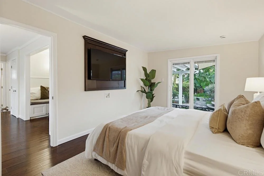 Photo of 9279 Manor Drive