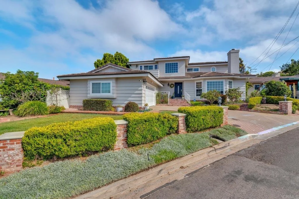 Photo of 972 Skylark Drive