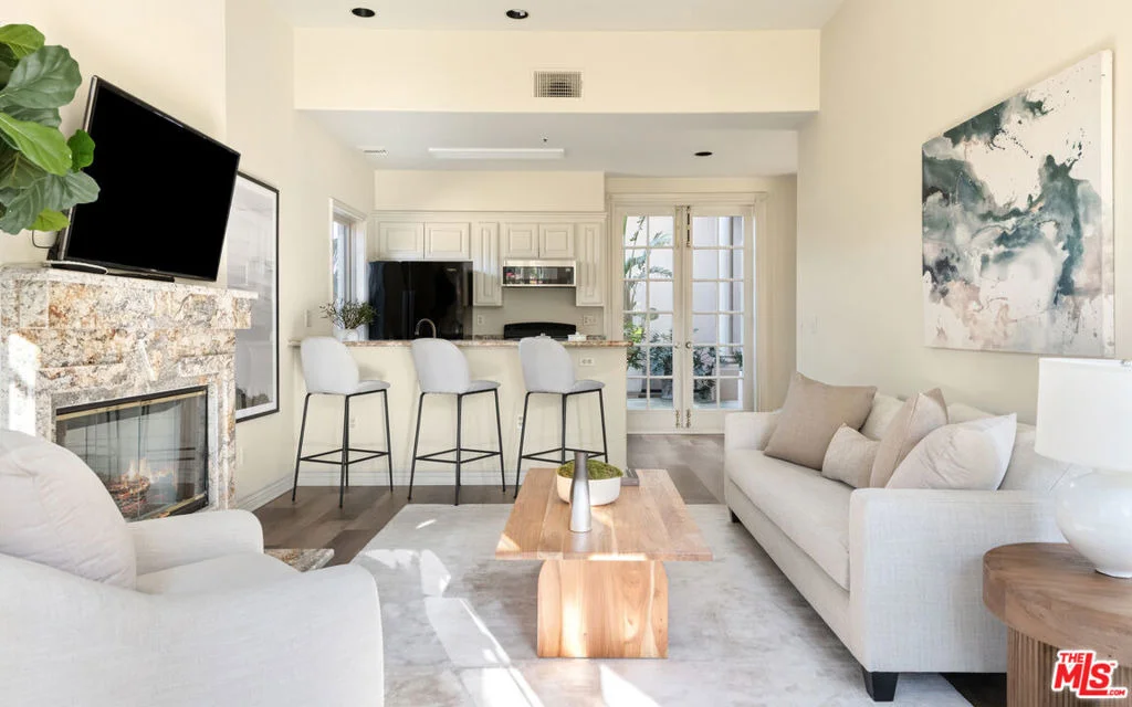 Photo of 28824 Cliffside Drive