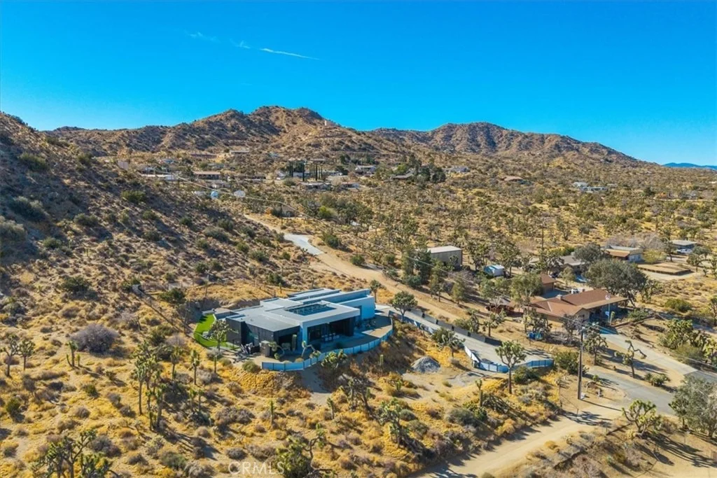 Photo of 8175 Fox Trail