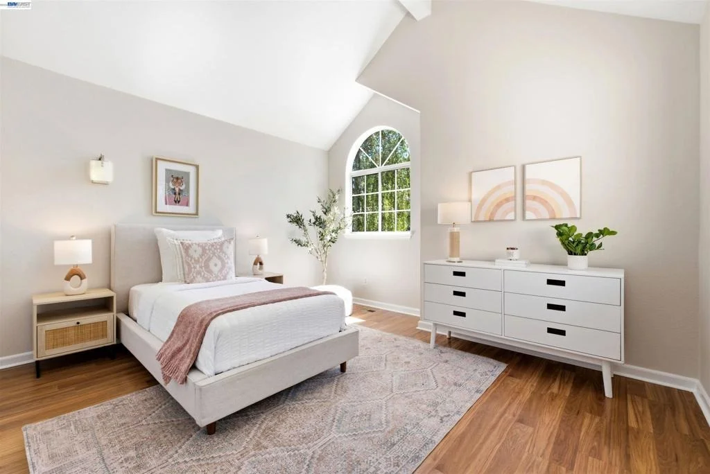 Photo of 23661 Glenbrook Lane