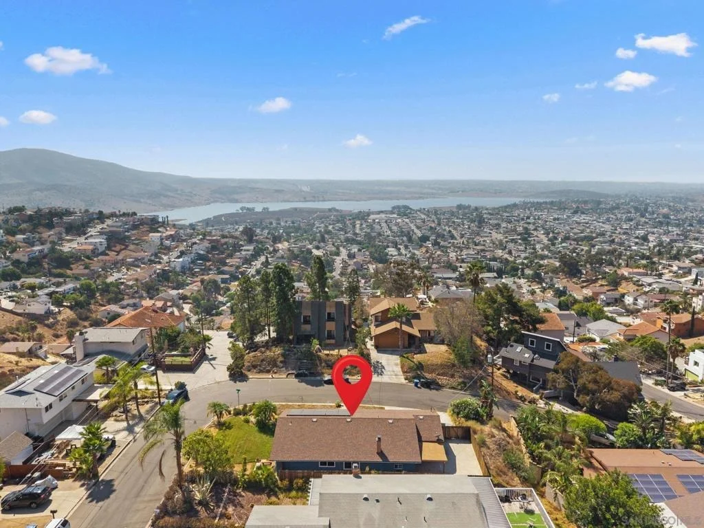 Photo of 9618 Date St