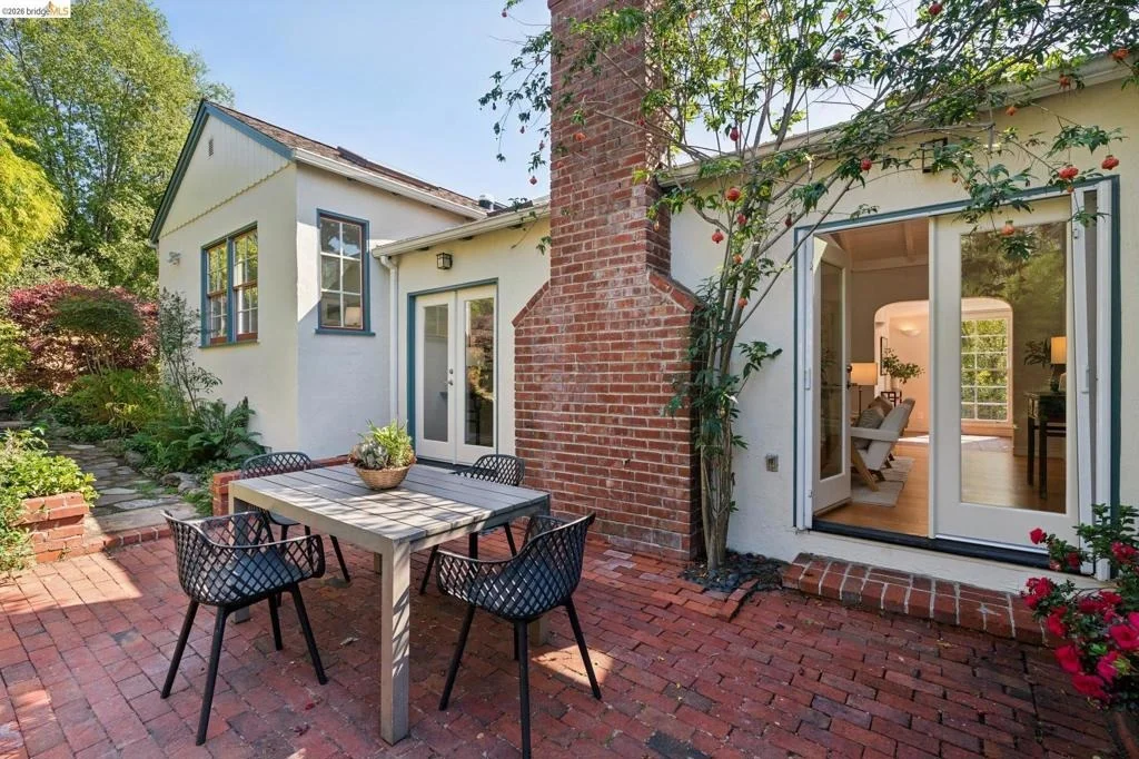 Photo of 929 Contra Costa Ave