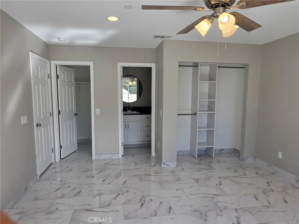 Photo of 419 W Devonshire Avenue
